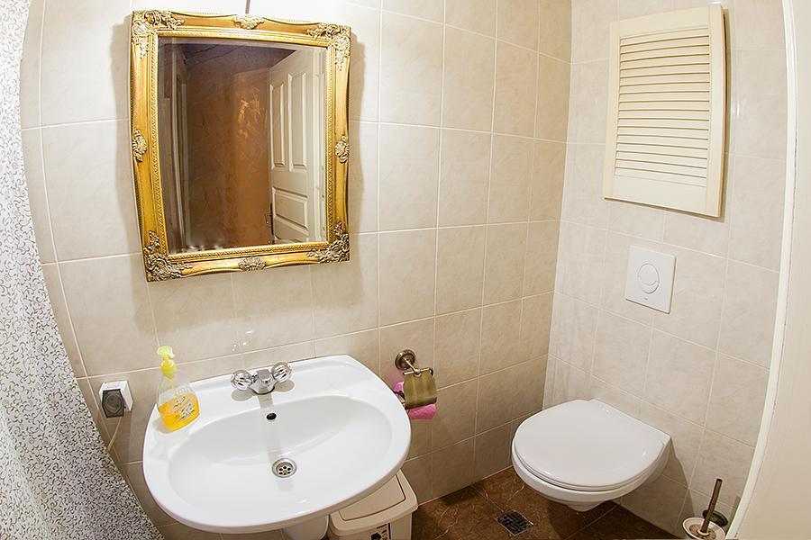 Historic Apartment Near Rynor Square Львов Экстерьер фото